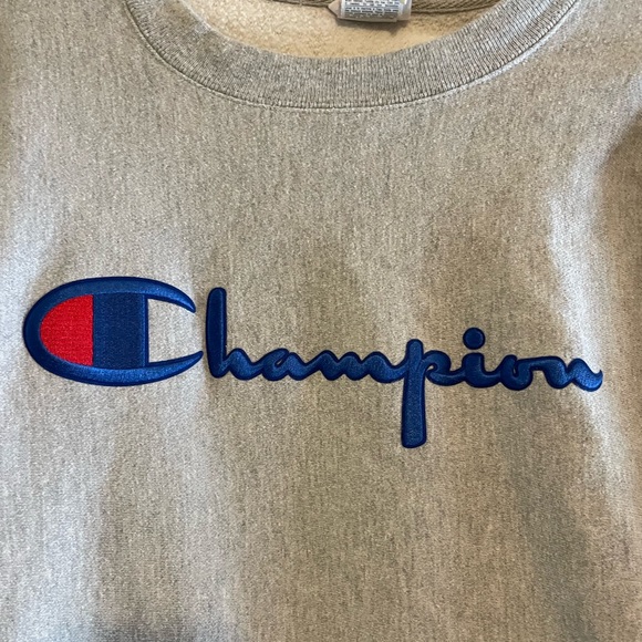 Embroidered Logo Champion Crewneck. Size L. - Picture 3 of 4